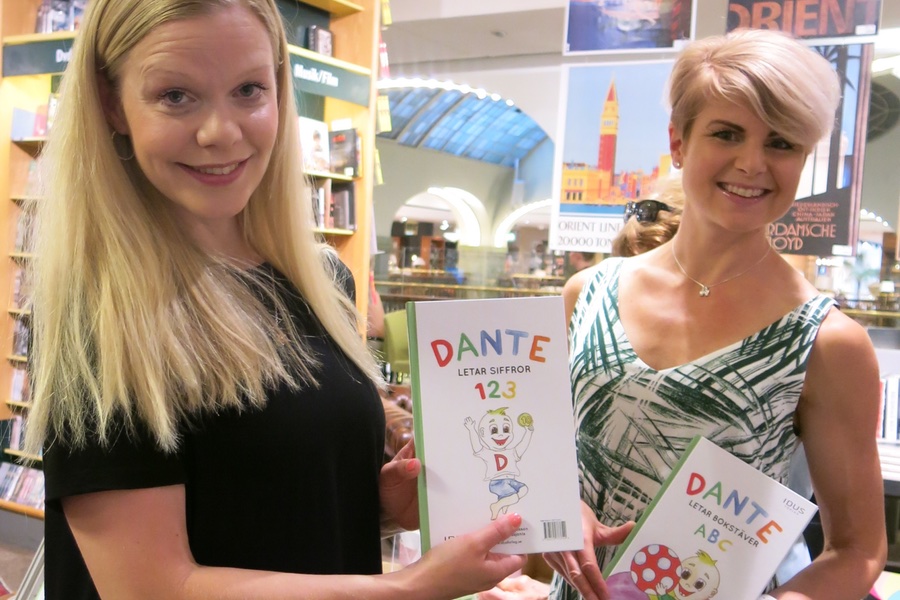 Jag och Anna med vår bok