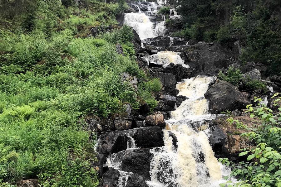 Västanåfallet utanför Härnösand är värt ett besök.